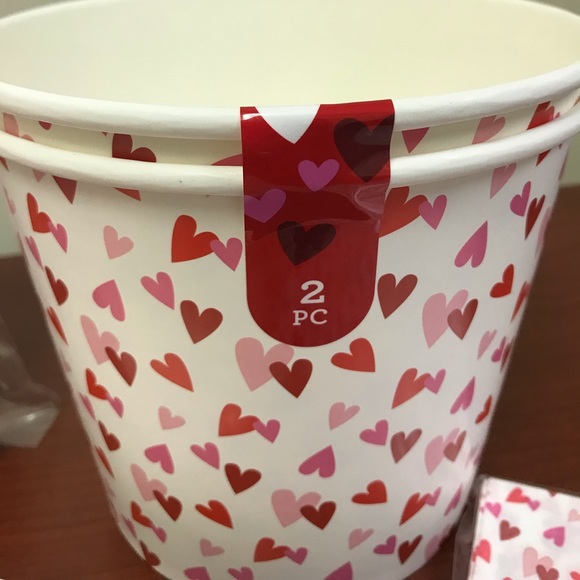 Valentine Hearts 5 pc Party Set - Picture 10 of 10